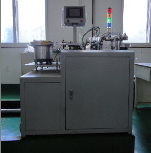 静触点与支架自动铆接机